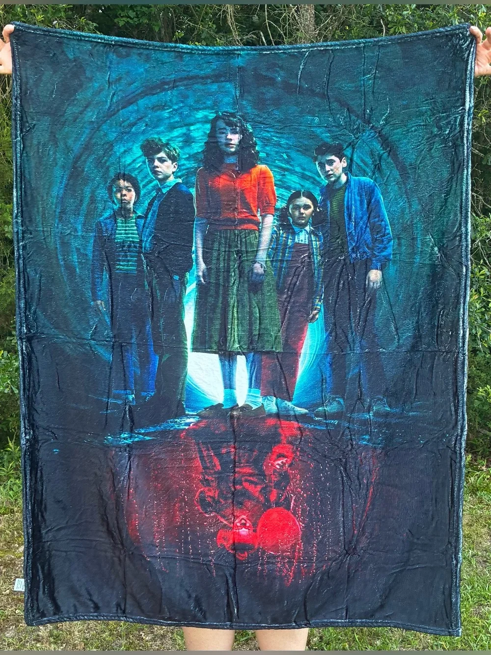 NEW “IT: Welcome to Derry” Throw Blanket